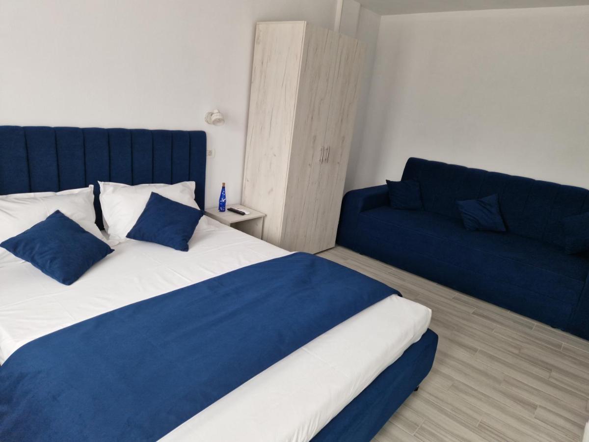 Hotel Yuka Vama Veche Esterno foto