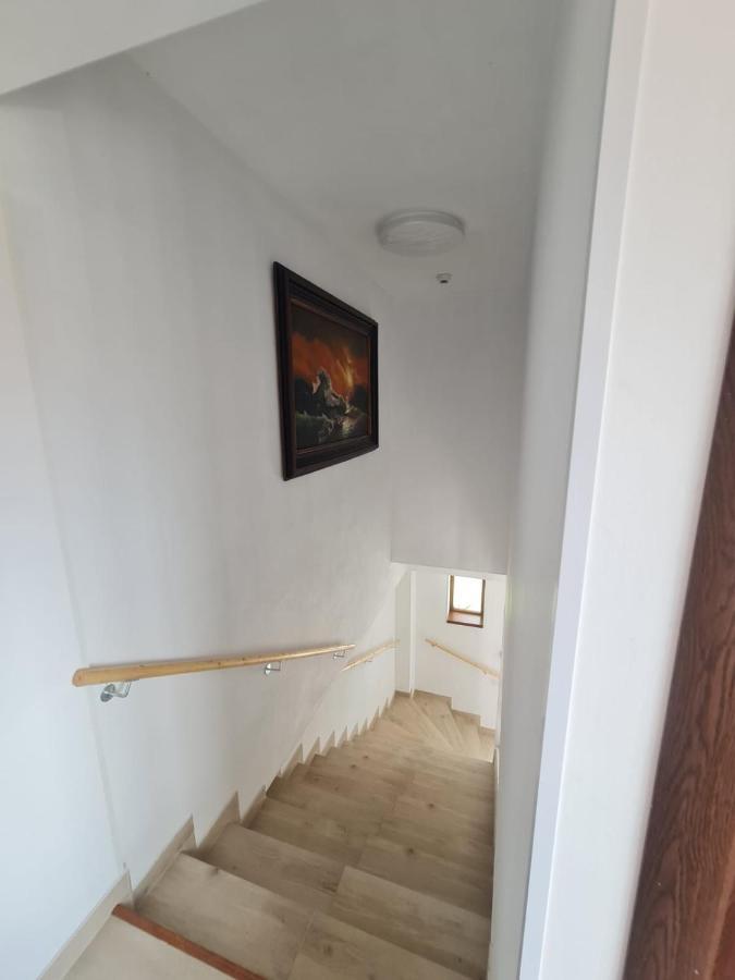 Hotel Yuka Vama Veche Esterno foto