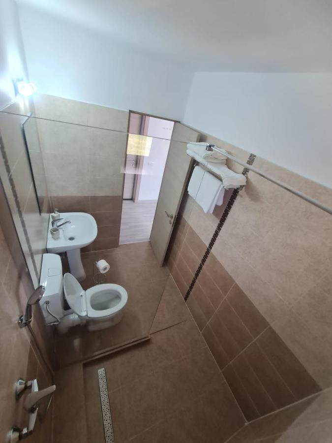 Hotel Yuka Vama Veche Esterno foto