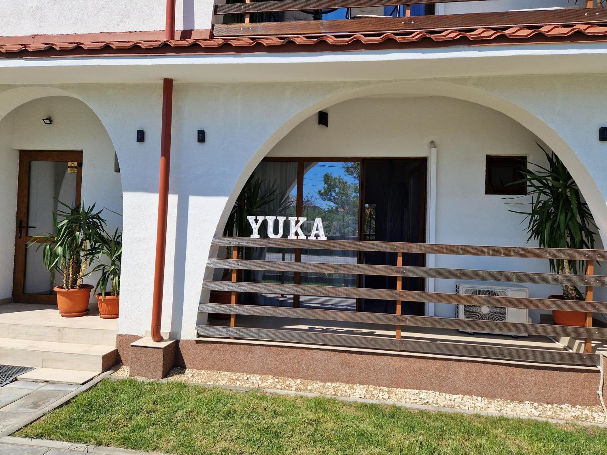 Hotel Yuka Vama Veche Esterno foto
